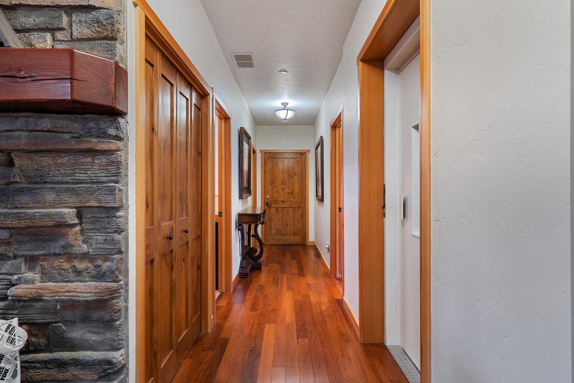 Parkland301 Sunlit 2,000 Ft² Penthouse With Mtn View Apartment Canmore Exterior foto