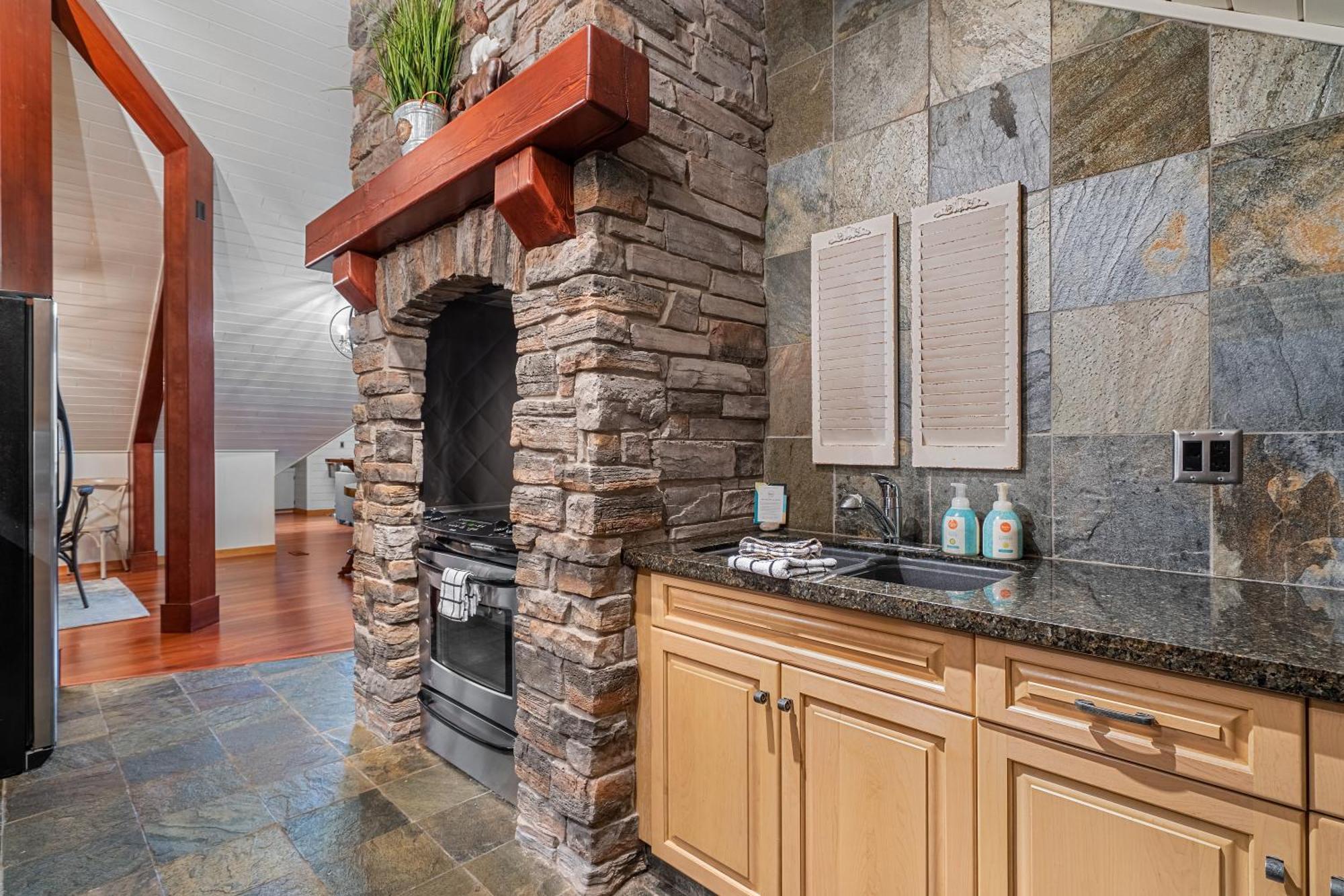Parkland301 Sunlit 2,000 Ft² Penthouse With Mtn View Apartment Canmore Exterior foto