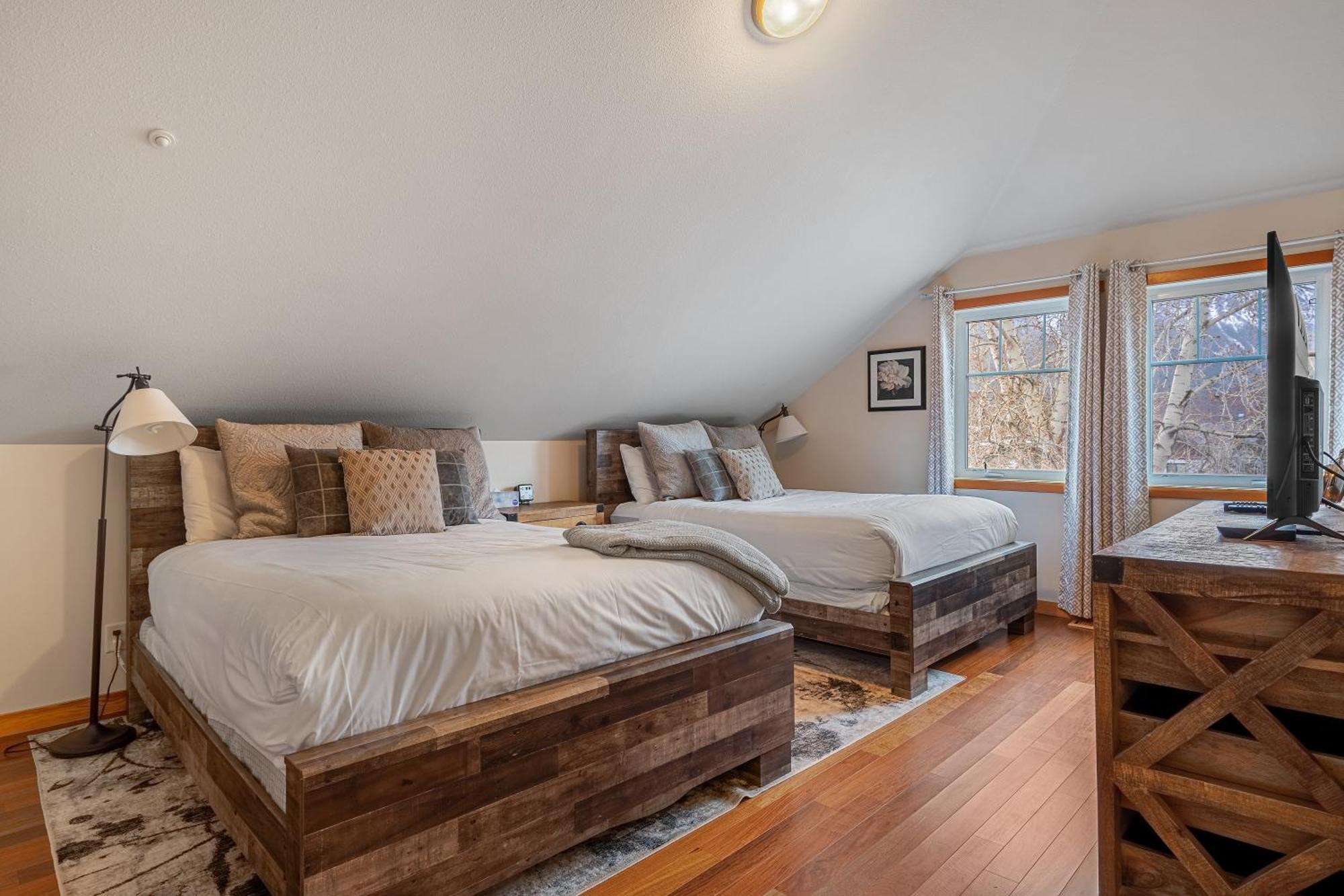 Parkland301 Sunlit 2,000 Ft² Penthouse With Mtn View Apartment Canmore Exterior foto