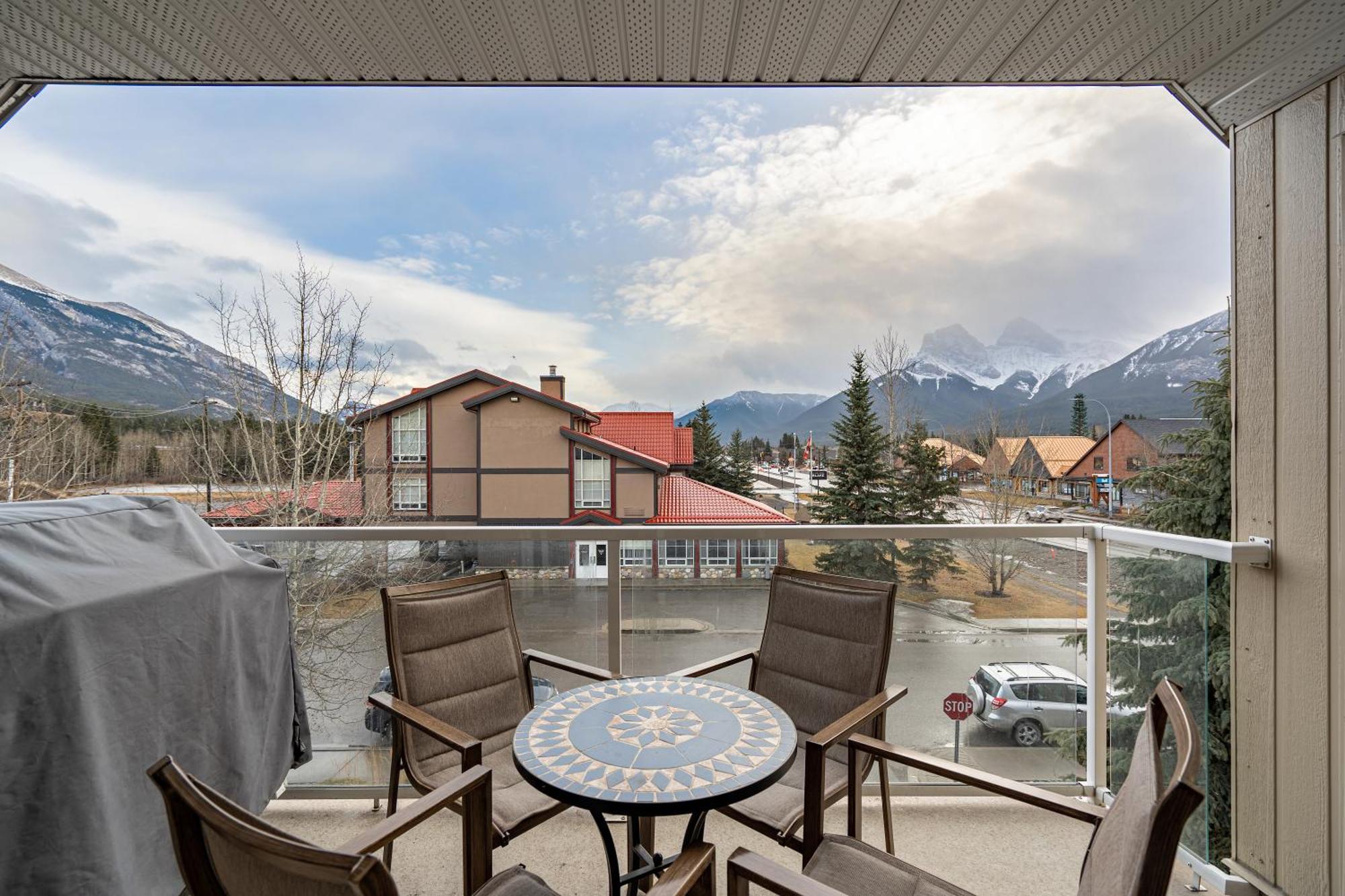 Parkland301 Sunlit 2,000 Ft² Penthouse With Mtn View Apartment Canmore Exterior foto
